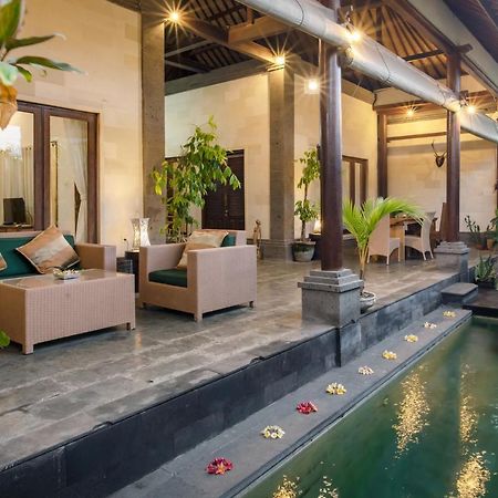 Bidadari Villa Seminyak Buitenkant foto