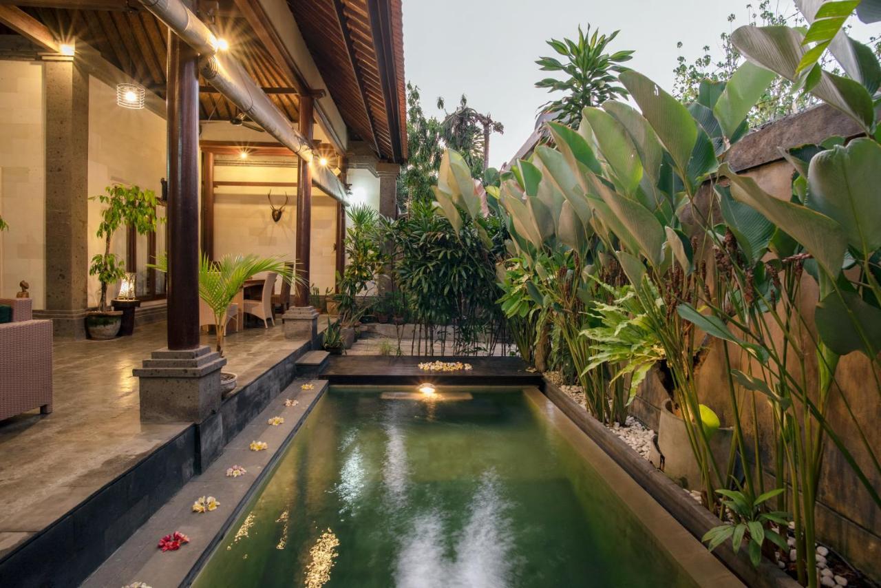 Bidadari Villa Seminyak Buitenkant foto