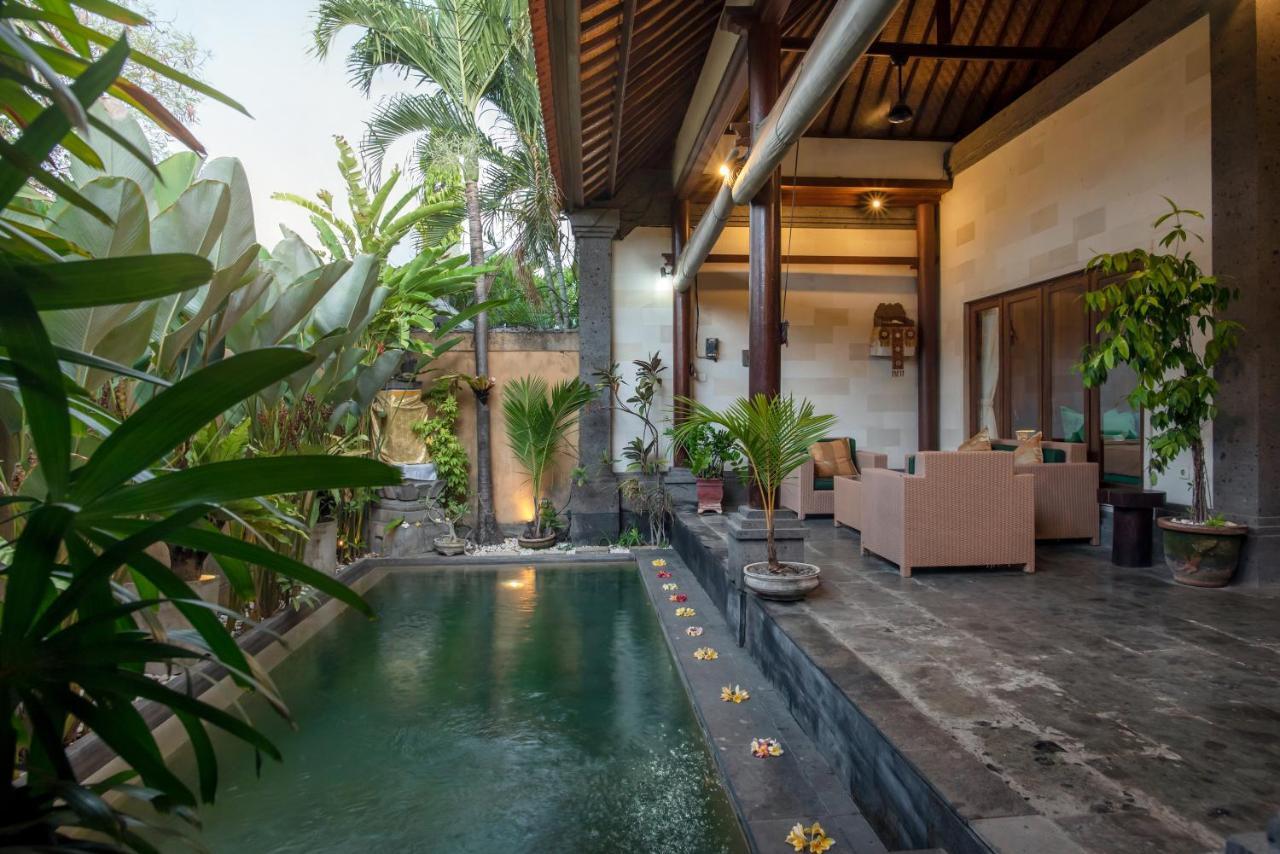 Bidadari Villa Seminyak Buitenkant foto