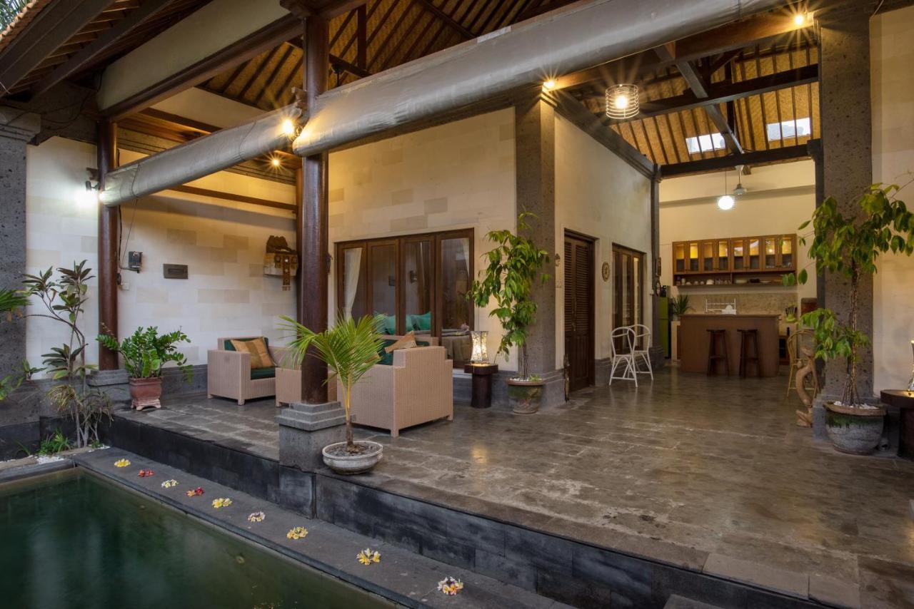 Bidadari Villa Seminyak Buitenkant foto
