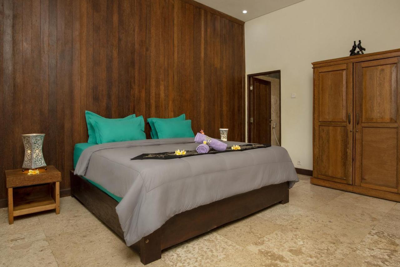 Bidadari Villa Seminyak Buitenkant foto